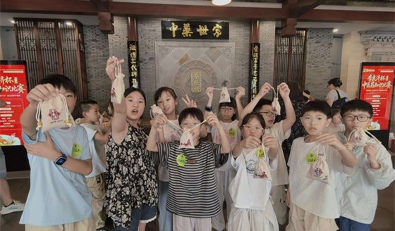 星伴成长 | 寻脉姑苏 探秘本草 逐梦科技 ——记文星小学红领巾假日小队寻访活动（二）